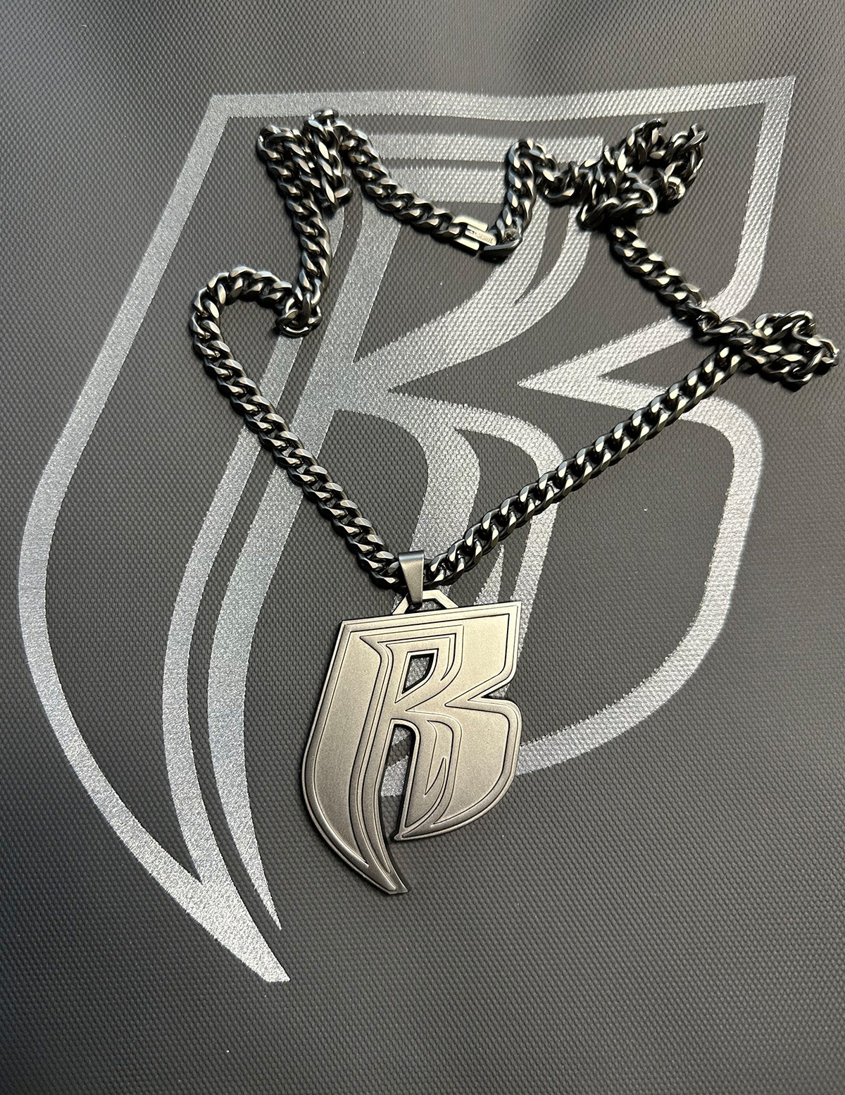 2.5in "R" PENDANT + NECKLACE