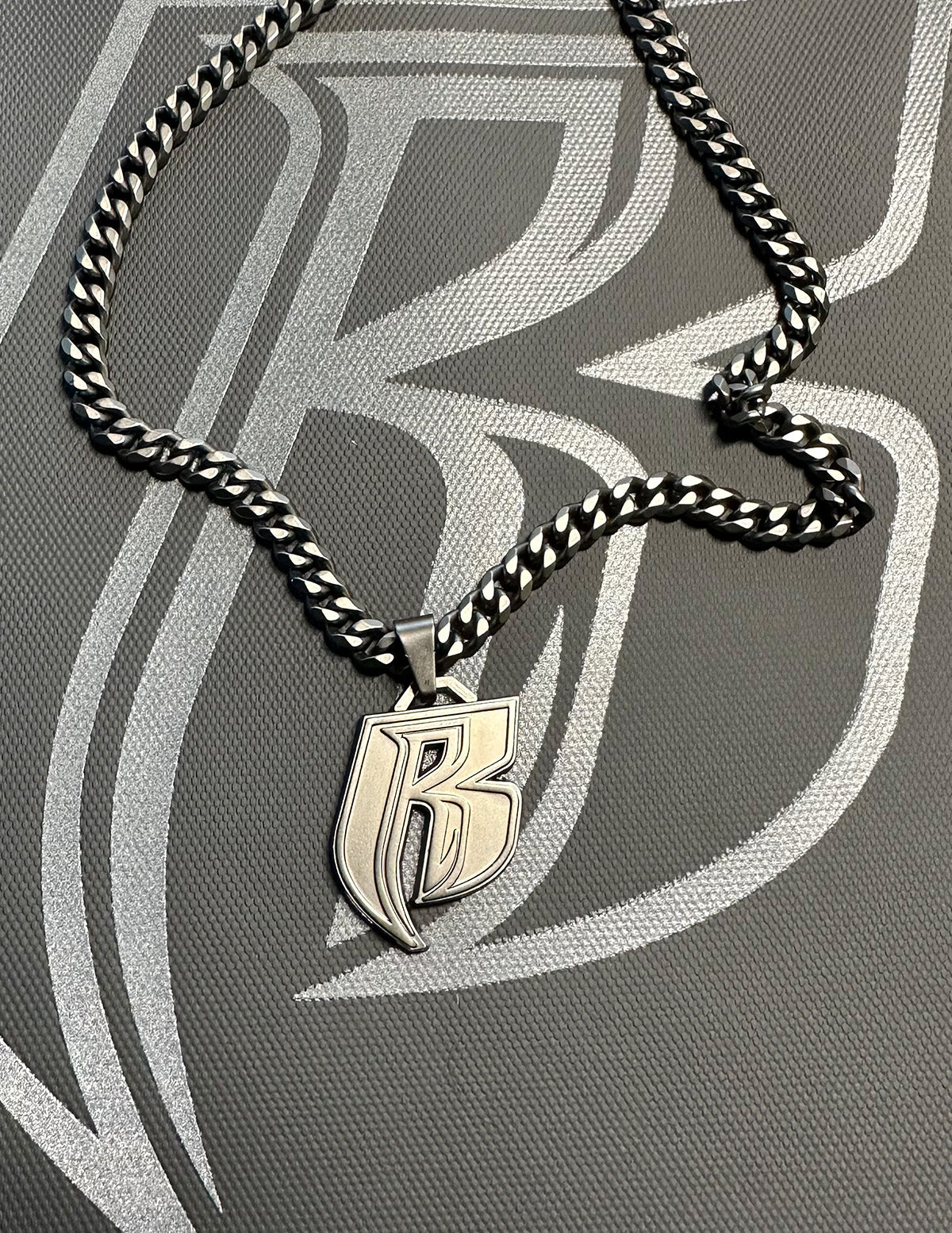 1.5in "R" PENDANT + NECKLACE