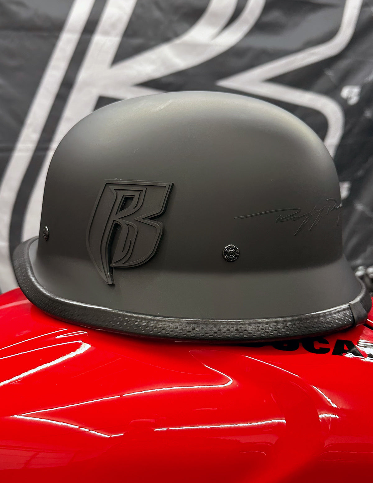 RUFF RYDERS NOVELTY HELMET – MAD PITBULL